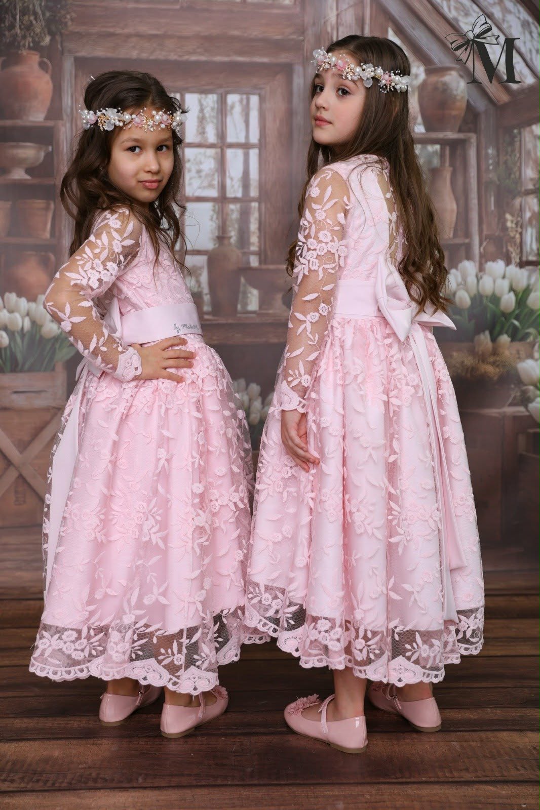 Sukienka koronkowa z kokardą dziewczęca różowa MałaMi 1877-5326-40