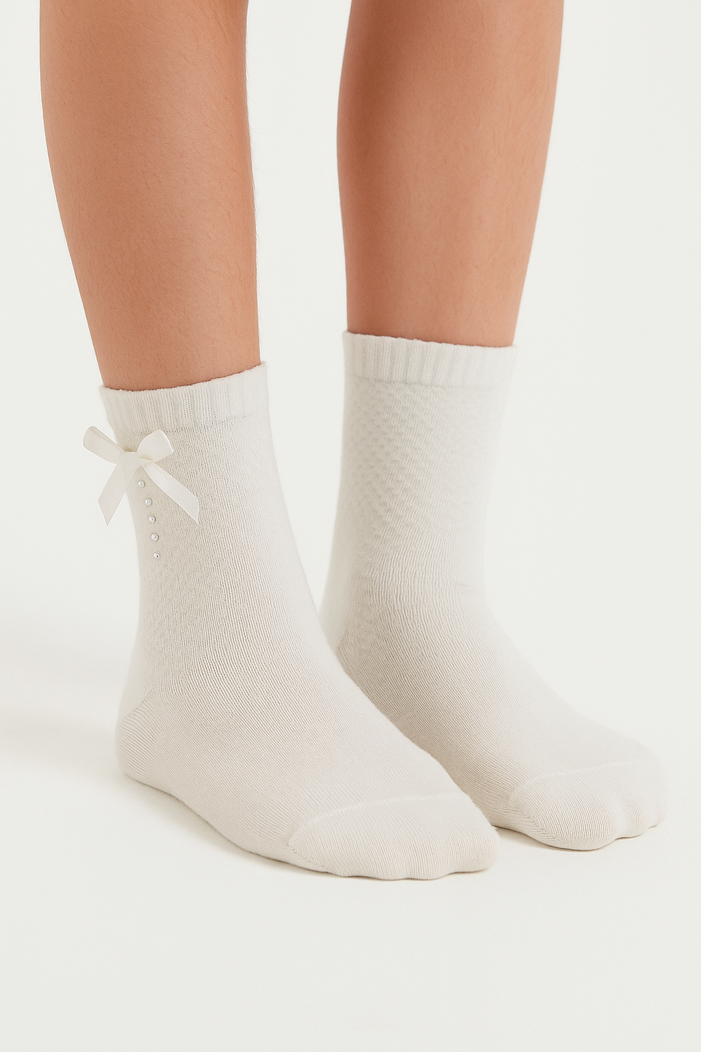 Cream girls' socks with bow and zircon Pier Lone P-2883-3625